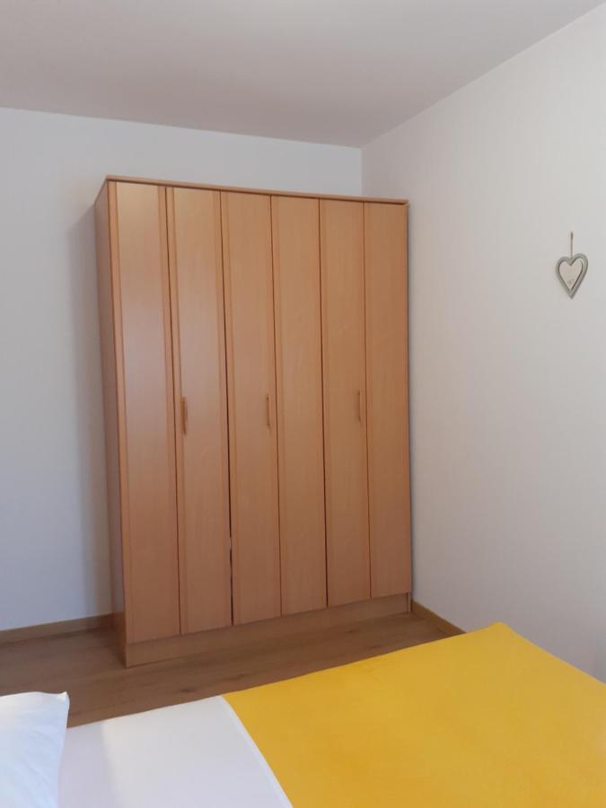 Апартаменти Apartman Paola Малинська Екстер'єр фото