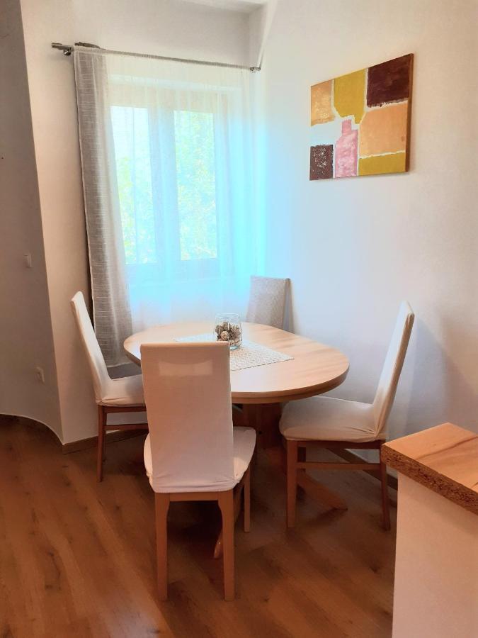 Апартаменти Apartman Paola Малинська Екстер'єр фото