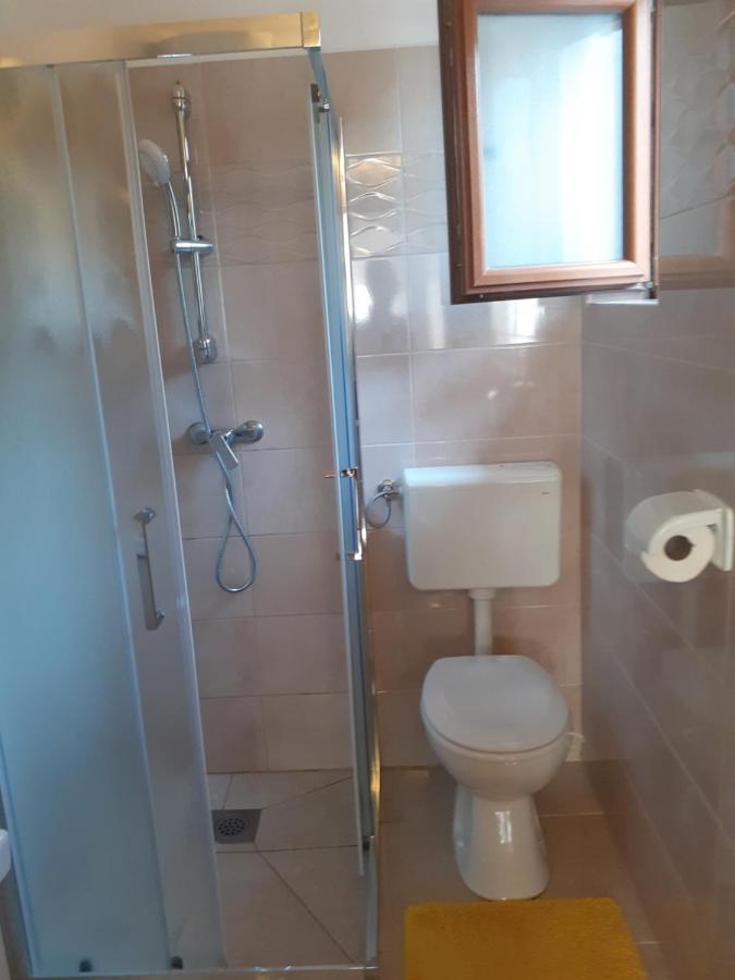 Апартаменти Apartman Paola Малинська Екстер'єр фото